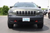 Used 2019 Jeep Cherokee Trailhawk image 3