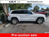 Used 2017 Jeep Grand Cherokee Laredo image 4