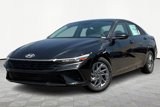 Used 2024 Hyundai Elantra SEL image 2