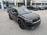 Used 2023 Volkswagen Taos SE w/ Panoramic Sunroof Package image 2