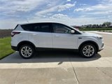Used 2017 Ford Escape SE image 2