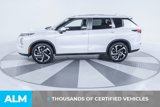 Used 2023 Mitsubishi Outlander SE image 4