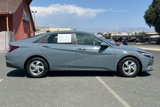 Used 2023 Hyundai Elantra SE w/ Cargo Package image 3