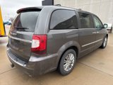 Used 2016 Chrysler Town & Country Touring-L w/ Driver Convenience Group image 5
