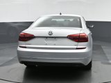 Used 2017 Volkswagen Passat 1.8T S image 6