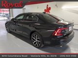 Used 2020 Volvo S60 T5 Momentum image 2