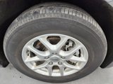 Used 2023 Chrysler Pacifica Touring-L image 3