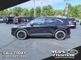 Used 2022 Ford Escape SE w/ Cold Weather Package image 2