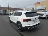 Used 2022 Volkswagen Taos SE image 3