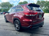 Used 2017 Toyota Highlander SE image 5