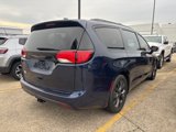 Used 2019 Chrysler Pacifica Touring-L Plus image 3