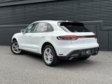 Certified 2022 Porsche Macan image 3