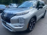 Used 2022 Mitsubishi Outlander SE image 3