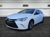 Used 2017 Toyota Camry SE image 3