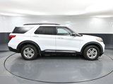 Used 2022 Ford Explorer XLT image 4
