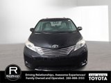 Used 2017 Toyota Sienna XLE image 3