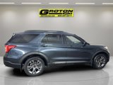 Used 2022 Ford Explorer XLT w/ Equipment Group 202A image 3