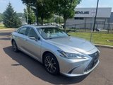 Used 2022 Lexus ES 350 w/ Premium Package image 3