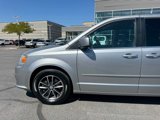 Used 2017 Dodge Grand Caravan SXT image 2