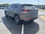 Used 2020 Volkswagen Atlas Cross Sport SEL Premium image 2