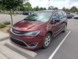 Used 2017 Chrysler Pacifica Touring-L Plus image 4