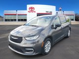 Used 2023 Chrysler Pacifica Touring-L image 2