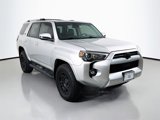 Used 2022 Toyota 4Runner SR5 Premium image 3