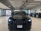 Used 2018 Jeep Grand Cherokee Altitude image 2
