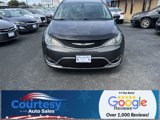 Used 2017 Chrysler Pacifica Touring-L image 4