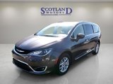 Used 2020 Chrysler Pacifica Touring-L image 2
