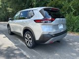Used 2023 Nissan Rogue SV image 3