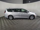 Used 2023 Chrysler Voyager LX image 3
