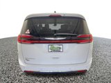Used 2023 Chrysler Pacifica Touring-L image 5