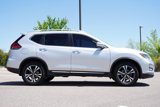 Used 2017 Nissan Rogue SL w/ SL Premium Package image 2