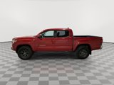 Used 2022 Toyota Tacoma TRD Off-Road image 2