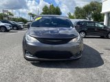 Used 2020 Chrysler Pacifica Touring w/ S Appearance Package image 3