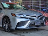 Used 2022 Toyota Camry SE image 2