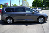 Used 2017 Chrysler Pacifica Touring-L image 5