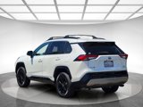 Used 2022 Toyota RAV4 SE image 6