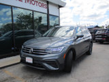 Used 2022 Volkswagen Tiguan SE w/ Panoramic Sunroof Package image 2