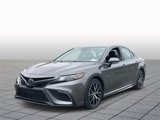Used 2023 Toyota Camry SE image 3