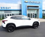 Used 2024 Chevrolet Trax ACTIV w/ Sunroof Package image 2