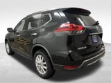 Used 2018 Nissan Rogue SV image 3