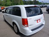 Used 2019 Dodge Grand Caravan SE w/ UConnect Hands-Free Group image 5
