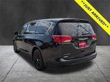 Used 2023 Chrysler Voyager LX image 5