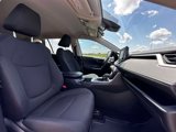 Used 2020 Toyota RAV4 LE image 6