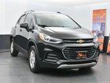 Used 2022 Chevrolet Trax LT w/ LT Convenience Package image 2