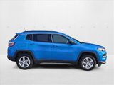 Used 2024 Jeep Compass Latitude image 4