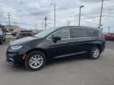 Used 2023 Chrysler Pacifica Touring-L image 3