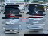 Used 2023 Chrysler Pacifica Touring-L image 6